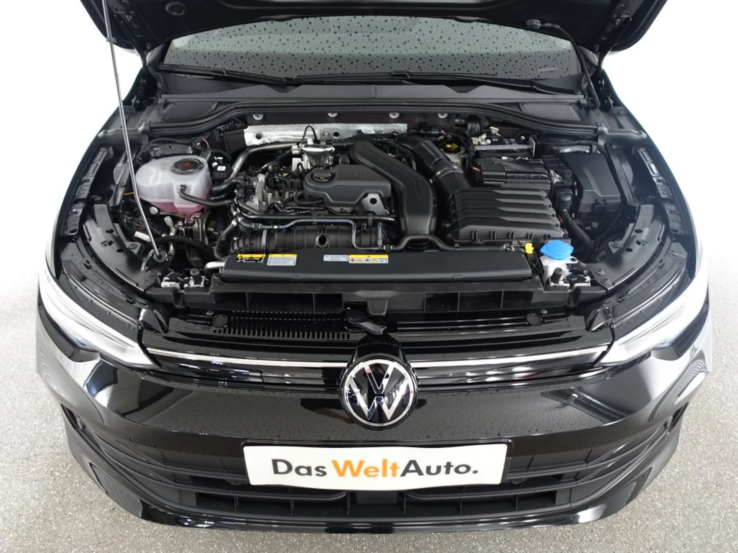 Bild eines VW Golf Variant Business mHeV DSG