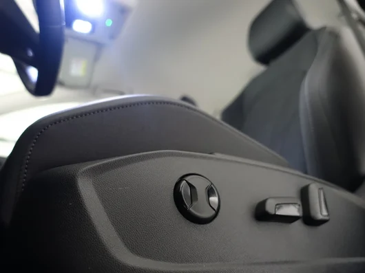 Bild eines VW Golf Variant Business mHeV DSG