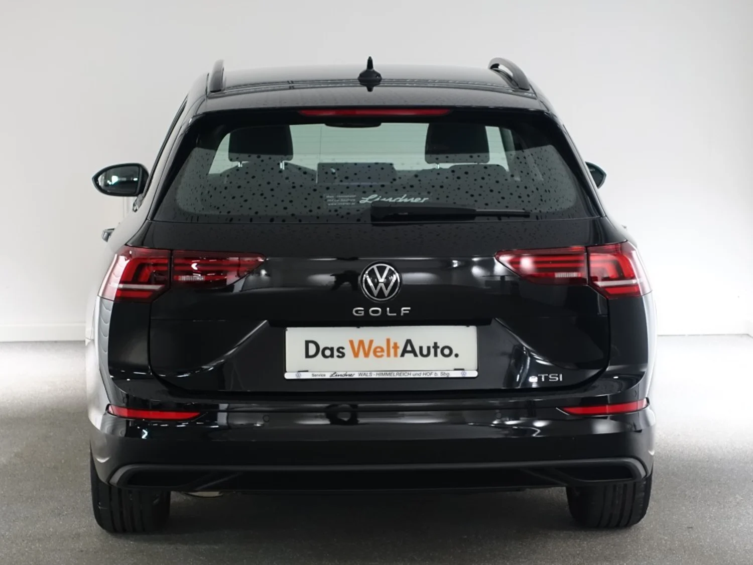 Bild eines VW Golf Variant Business mHeV DSG