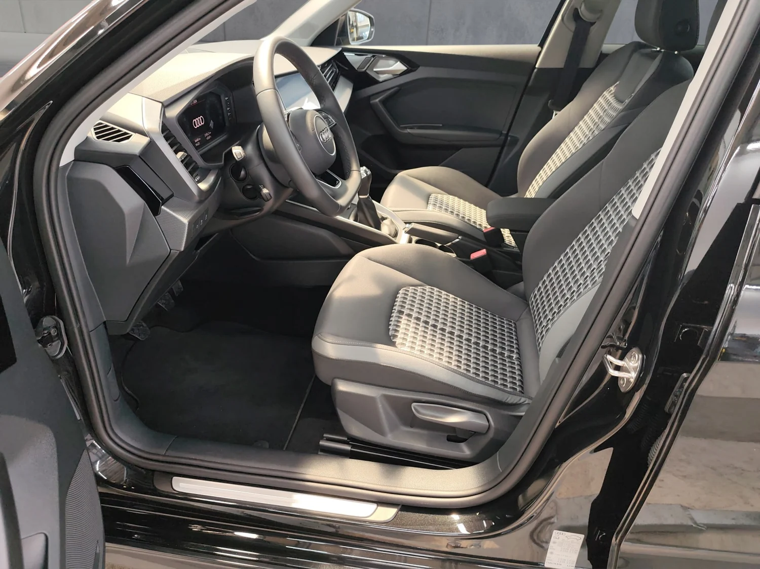 Bild eines Audi A1 allstreet 30 TFSI
