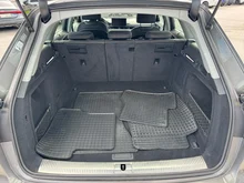 Audi A4 Avant 40 TDI quattro in Terragrau Metallic