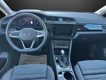 VW Touran R-Line TSI DSG in Grenadillschwarz Metallic