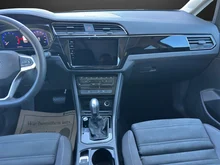 VW Touran R-Line TSI DSG in Grenadillschwarz Metallic