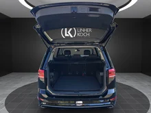 VW Touran R-Line TSI DSG in Grenadillschwarz Metallic