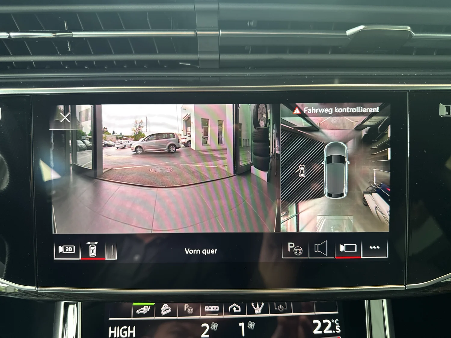 Bild eines Audi Q8 e-hybrid quattro 360 kW