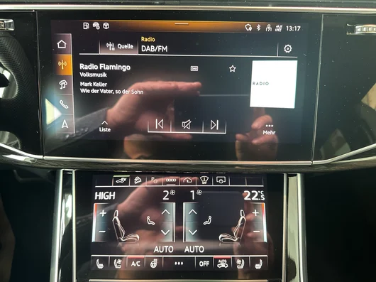 Bild eines Audi Q8 e-hybrid quattro 360 kW