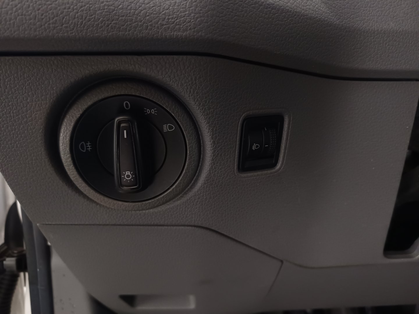 VW Crafter 35 Kasten L3H3 TDI Heck Single | Bild 10 von 19