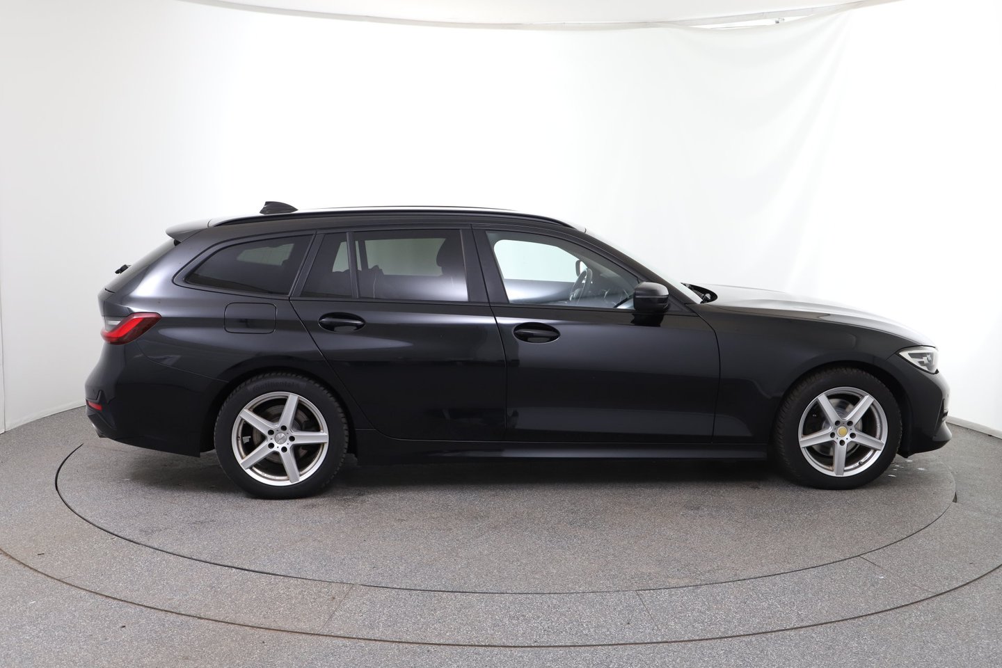 BMW 320d Touring 48 V Mild-Hybrid-Technologie Aut. | Bild 6 von 33