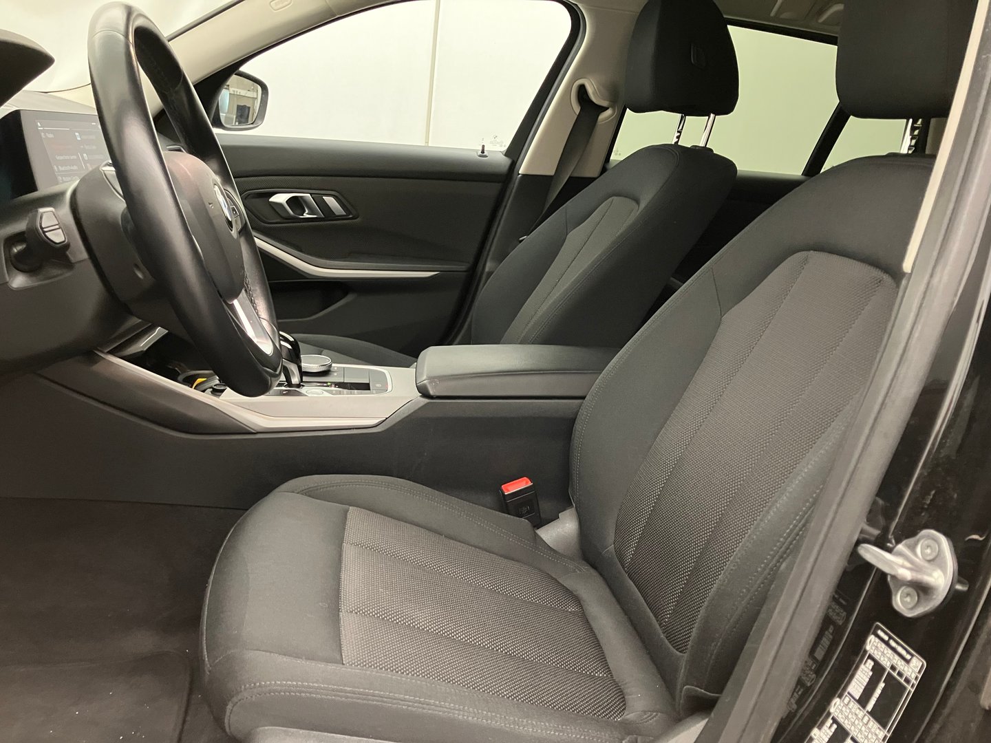 BMW 320d Touring 48 V Mild-Hybrid-Technologie Aut. | Bild 11 von 33