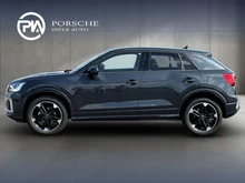 Audi Q2 35 TFSI advanced in MANHATTANGRAU METALLIC