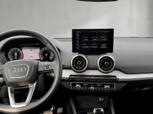 Audi Q2 35 TFSI advanced in MANHATTANGRAU METALLIC