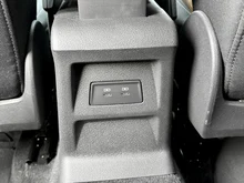 Audi Q2 35 TFSI advanced in MANHATTANGRAU METALLIC