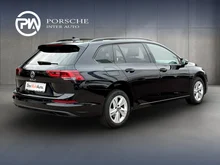 VW Golf Variant Life TDI in Deep Black Perleffekt