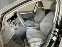 VW Golf Rabbit mHEV DSG in Grenadillschwarz Metallic