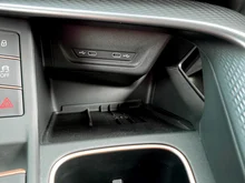CUPRA Terramar e-HYBRID 204 PS DSG in Nacht-Schwarz Metallic