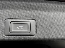 CUPRA Terramar e-HYBRID 204 PS DSG in Nacht-Schwarz Metallic