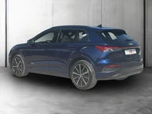 Audi Q4 e-tron 45 e-tron quattro in NAVARRABLAU METALLIC