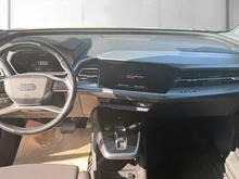 Audi Q4 e-tron 45 e-tron quattro in NAVARRABLAU METALLIC