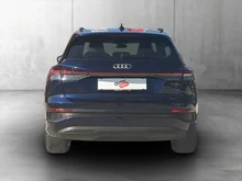 Audi Q4 e-tron 45 e-tron quattro in NAVARRABLAU METALLIC