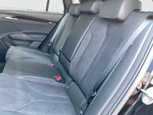 Škoda Elroq Sportline 85 in Black-Magic Perleffekt