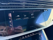 Audi Q8 e-hybrid quattro 360 kW in Mythosschwarz Metallic