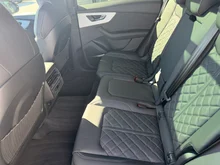 Audi Q8 e-hybrid quattro 360 kW in Mythosschwarz Metallic
