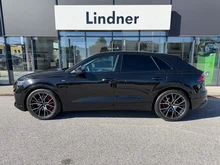 Audi Q8 e-hybrid quattro 360 kW in Mythosschwarz Metallic