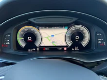 Audi Q8 e-hybrid quattro 360 kW in Mythosschwarz Metallic