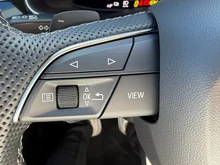Audi Q8 e-hybrid quattro 360 kW in Mythosschwarz Metallic