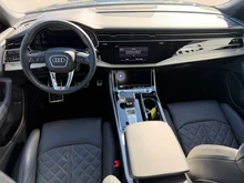 Audi Q8 e-hybrid quattro 360 kW in Mythosschwarz Metallic