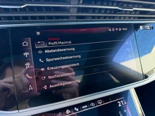 Audi Q8 e-hybrid quattro 360 kW in Mythosschwarz Metallic