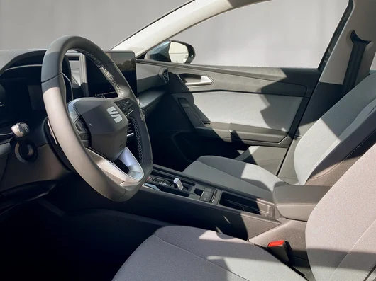 Bild eines SEAT Leon Style Edition 1.5 eTSI DSG 115 PS