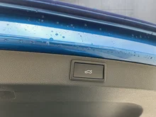 Škoda Karoq 4x4 Selection TDI DSG in Race-Blau Metallic