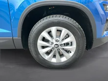 Škoda Karoq 4x4 Selection TDI DSG in Race-Blau Metallic