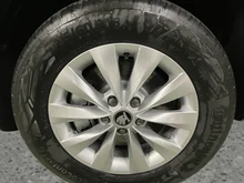 Škoda Karoq 4x4 Selection TDI DSG in Black-Magic Perleffekt
