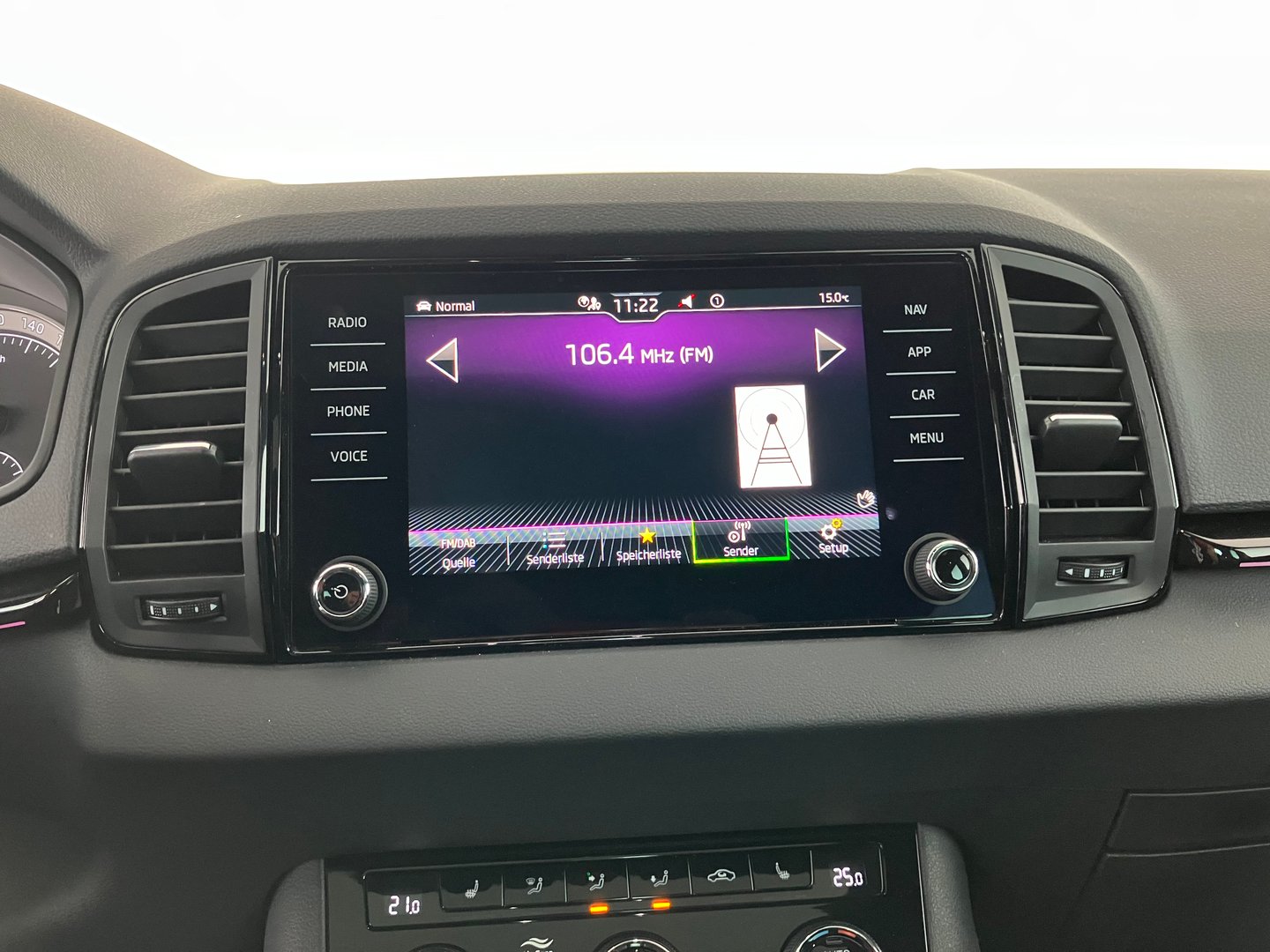 Škoda KAROQ SPORTLINE TDI | Bild 9 von 18