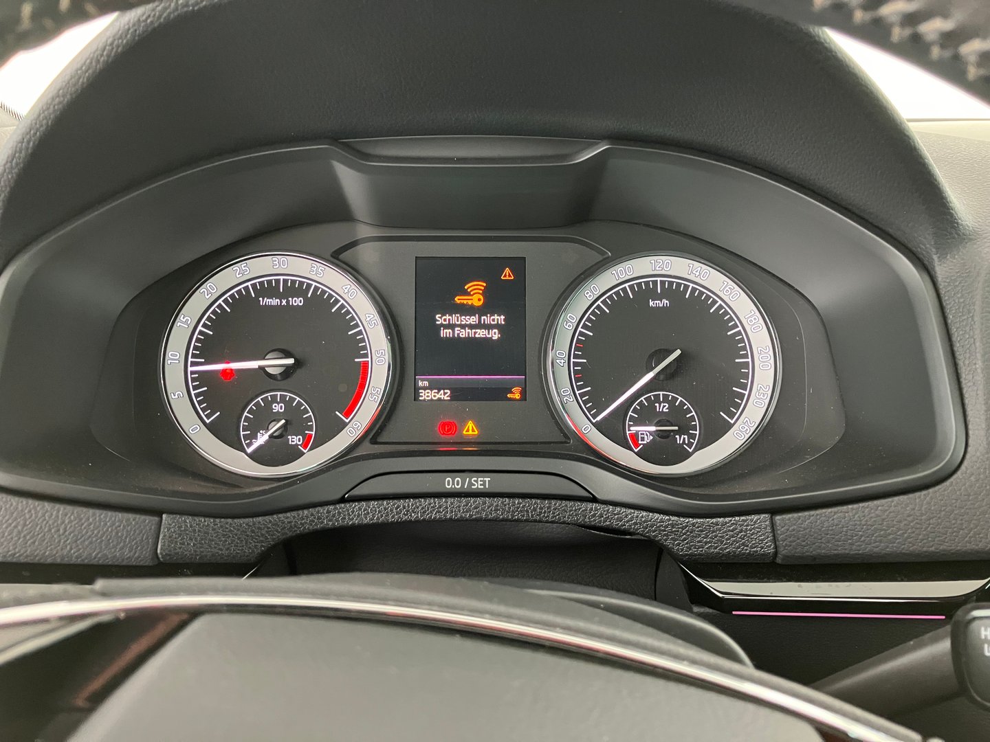 Škoda KAROQ SPORTLINE TDI | Bild 7 von 18