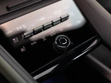 Porsche Macan 4S in OAKGRÜNMETALLIC NEO