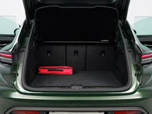 Porsche Macan 4S in OAKGRÜNMETALLIC NEO