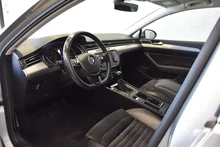 VW Passat Variant Highline TDI in K5 Tungsten Silver Metallic
