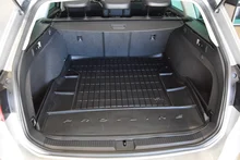 VW Passat Variant Highline TDI in K5 Tungsten Silver Metallic