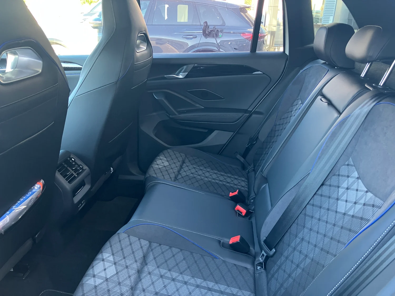 Bild eines VW Tiguan R-Line TDI 4MOTION DSG