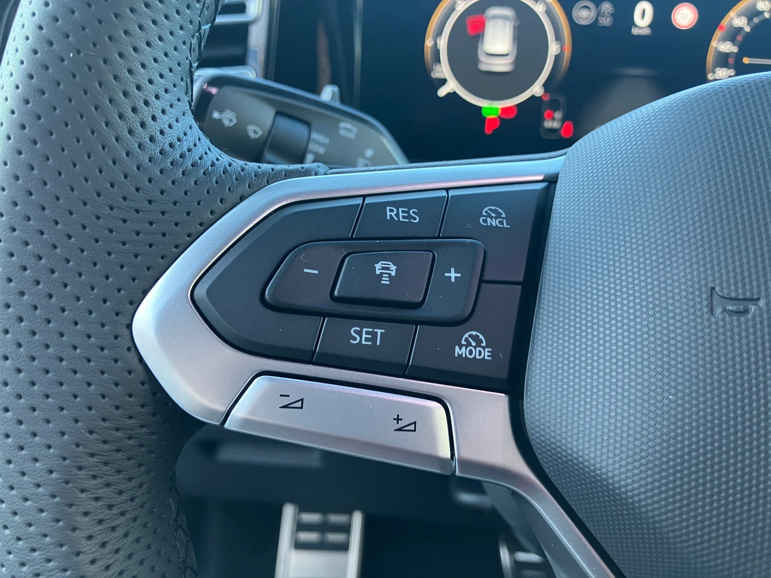 Bild eines VW Tiguan R-Line TDI 4MOTION DSG