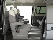 VW Multivan Business ÜH eHybrid 180 kW 4M in Starlightblue Metallic