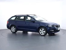 Škoda Octavia Combi 4x4 Ambition TDI DSG in Pacific-Blau