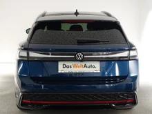 VW ID.7 Tourer GTX 4MOTION 250kW Business in Aquamarinblau Dach Schwarz
