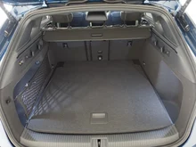 VW ID.7 Tourer GTX 4MOTION 250kW Business in Aquamarinblau Dach Schwarz