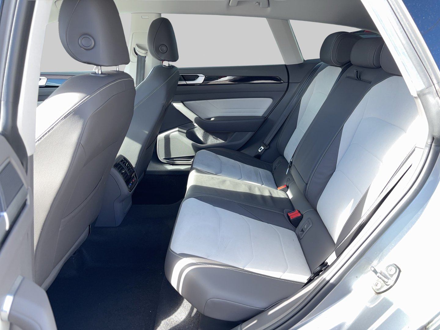 VW Arteon SB Elegance TDI DSG 4MOTION | Bild 23 von 29