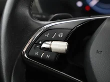 Škoda Octavia Combi 4x4 SCOUT TDI DSG in CANDY-WEISS