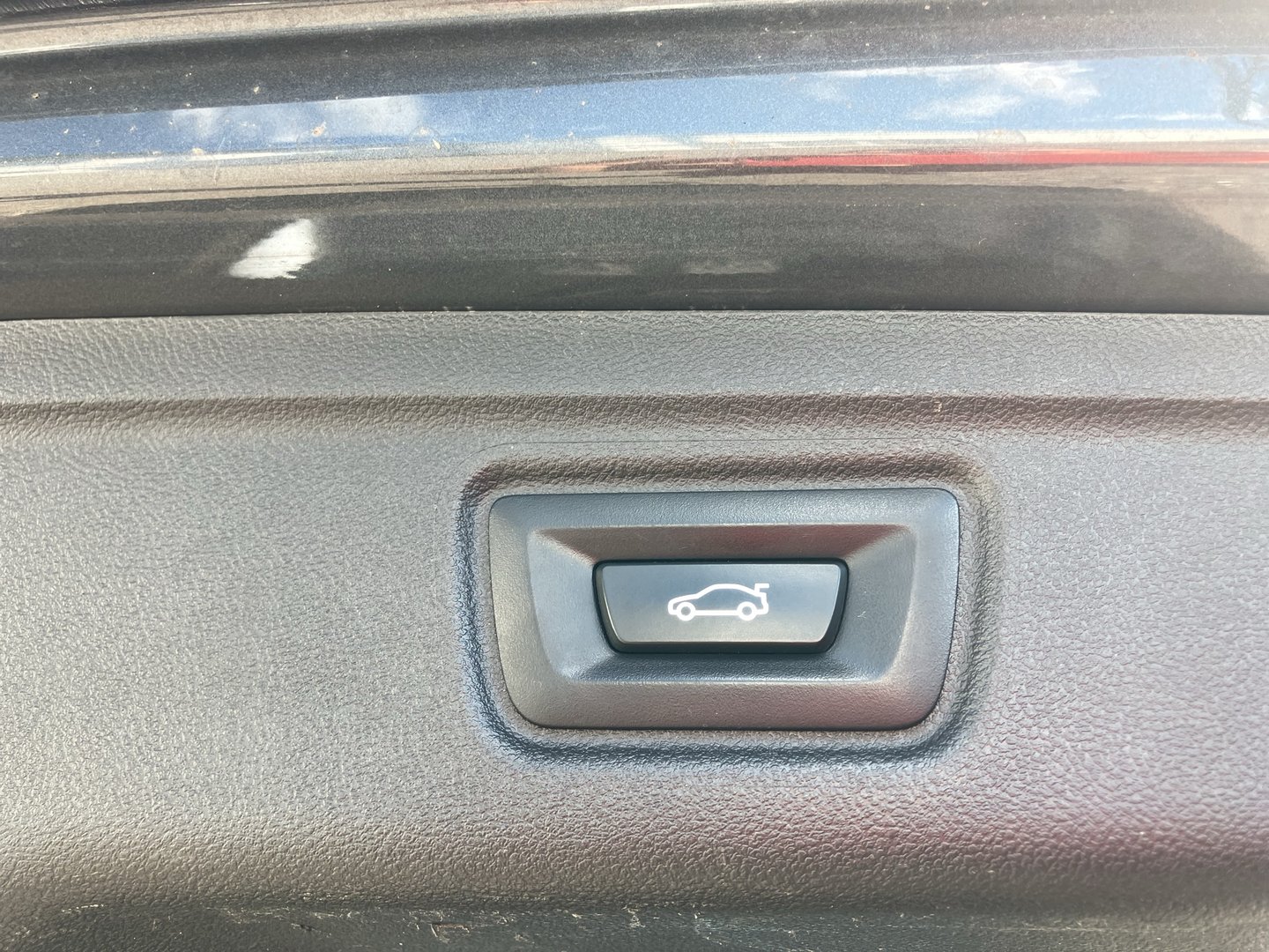 BMW 318d 48 V Touring Aut. | Bild 24 von 27